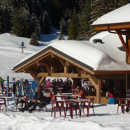 La Perdrix Blanche Hotel Châtel Екстериор снимка